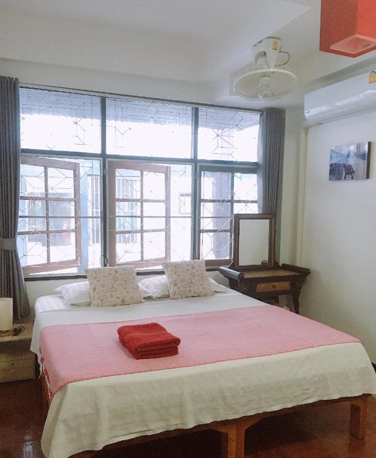 Wayside Guesthouse เชียงใหม่ ภายนอก รูปภาพ