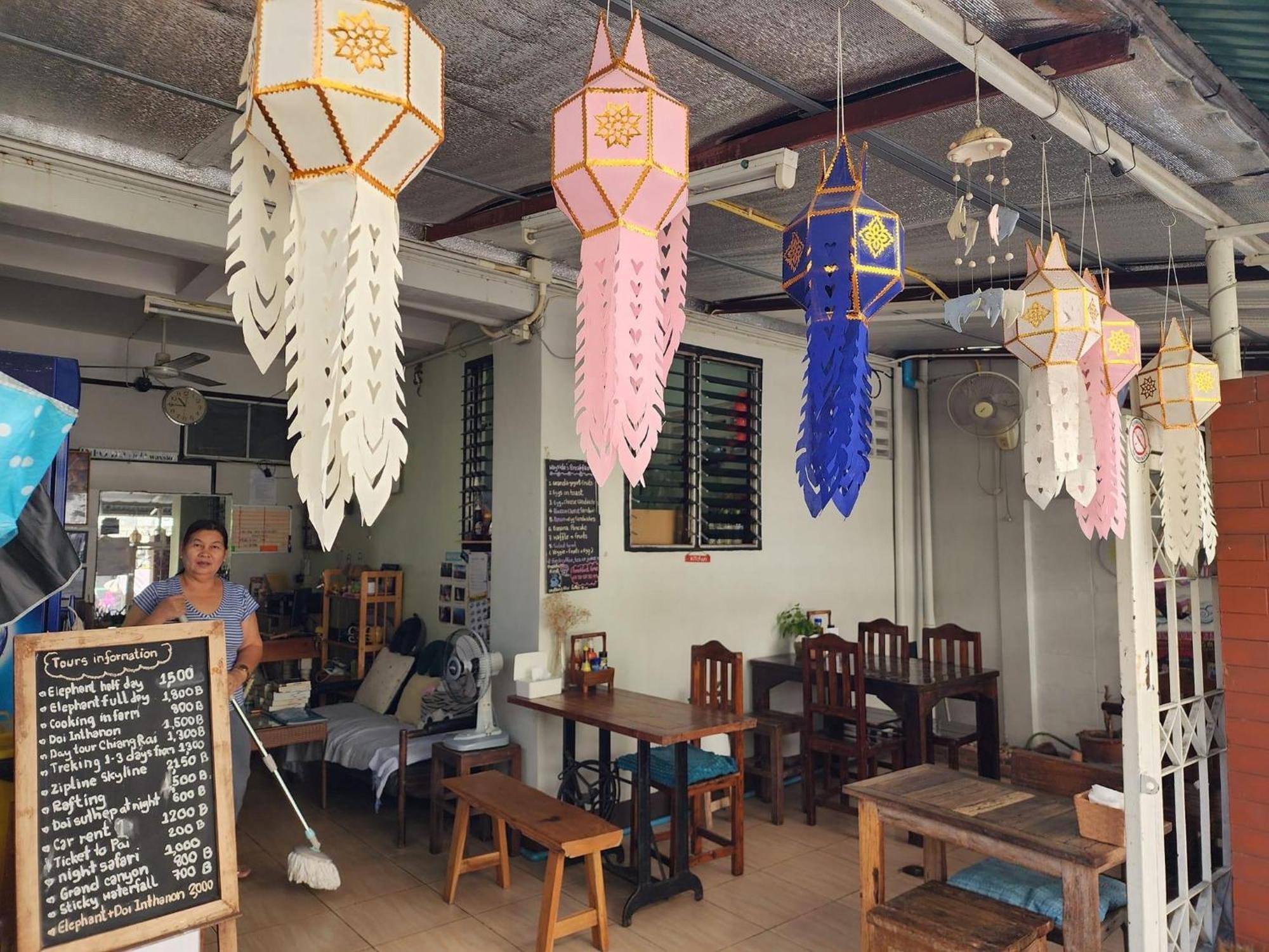 Wayside Guesthouse เชียงใหม่ ภายนอก รูปภาพ