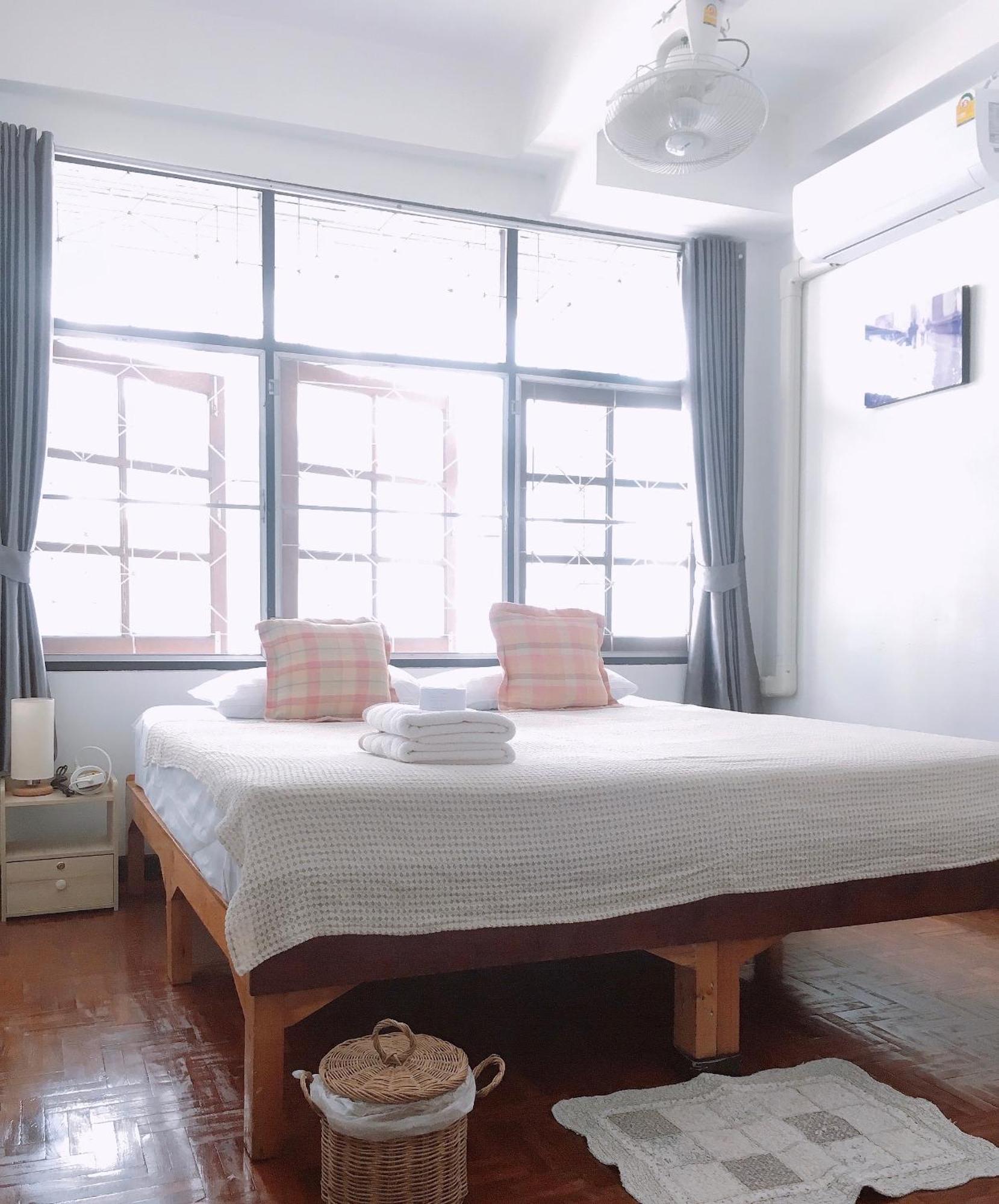 Wayside Guesthouse เชียงใหม่ ภายนอก รูปภาพ