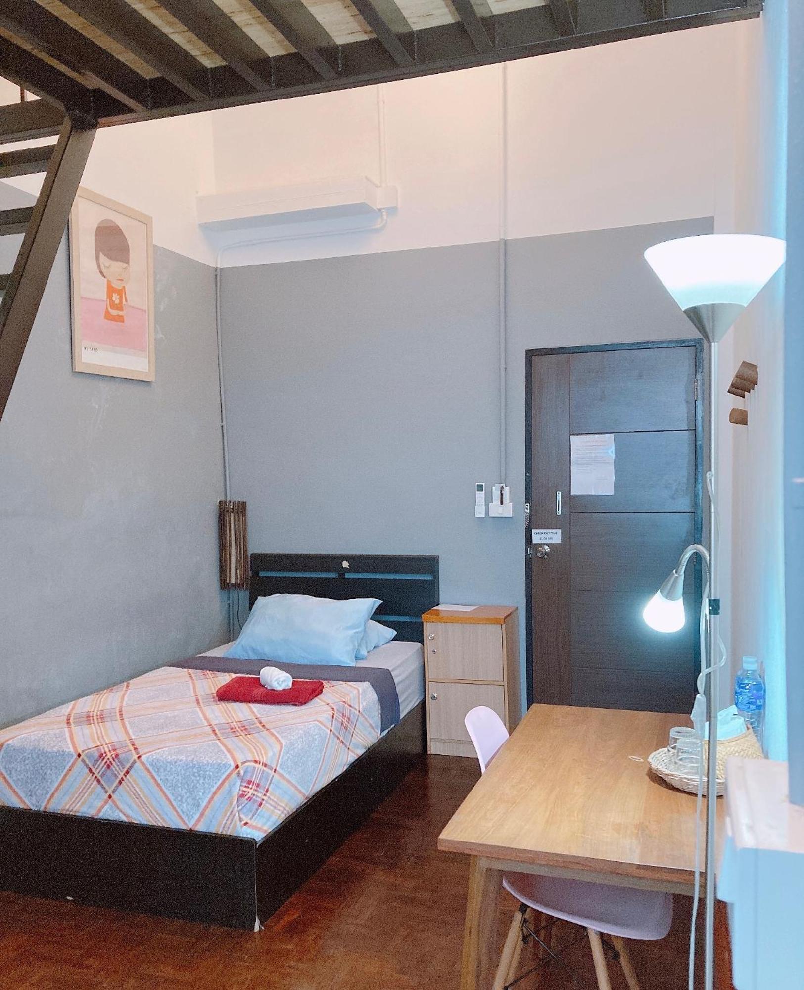 Wayside Guesthouse เชียงใหม่ ภายนอก รูปภาพ