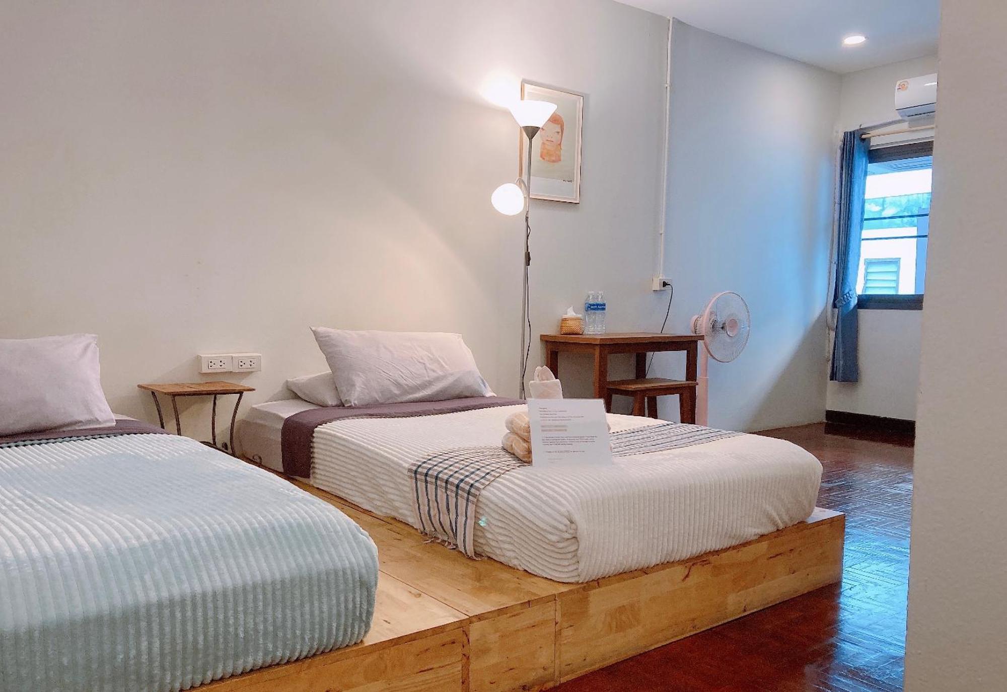 Wayside Guesthouse เชียงใหม่ ภายนอก รูปภาพ
